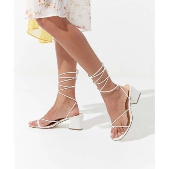 Urban Outfitters Alexa Strappy Sandal Sz. 8 - Picture 1 of 4